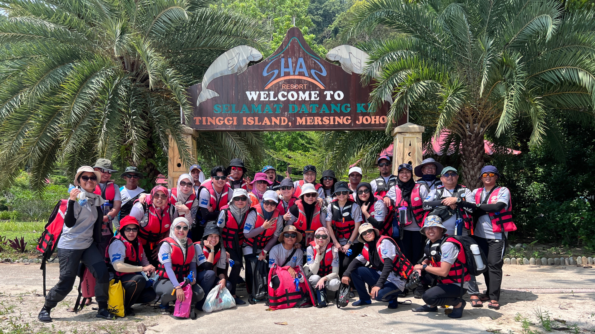 Marine-Conservation-group-photo.png